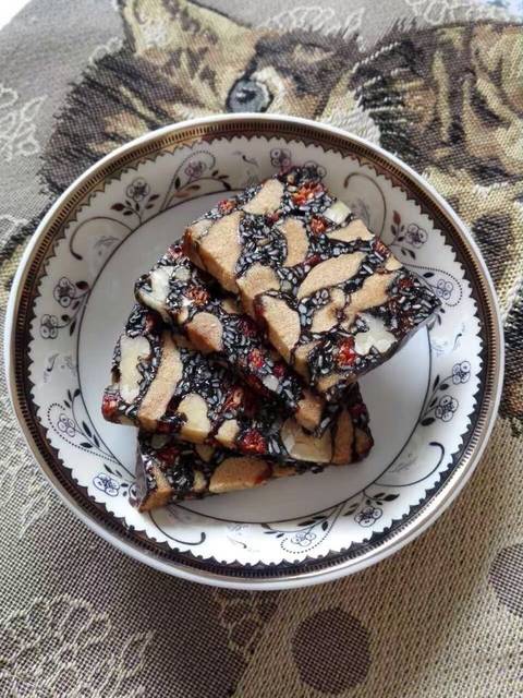 哺乳期能吃阿胶糕吗?