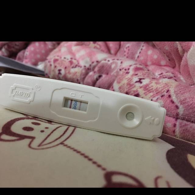 验孕棒一深一浅_上个月16号来的例假,今天17