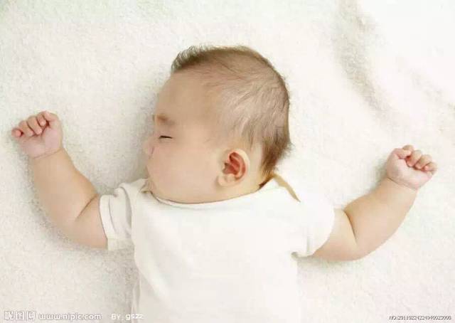 你知道宝宝睡多久算合适吗?