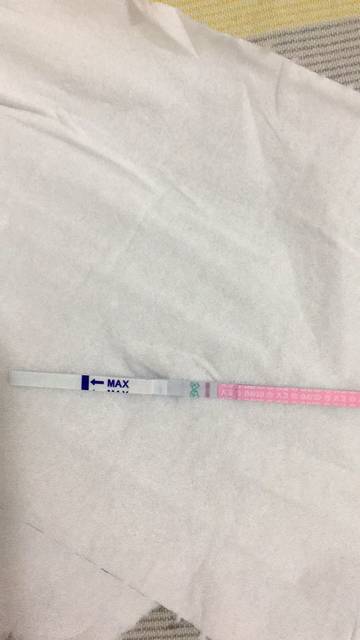 试管移植第八天排卵试纸弱阳性是不是怀孕_试