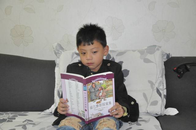 《福尔摩斯探案集》亲子阅读感受_从进入小学