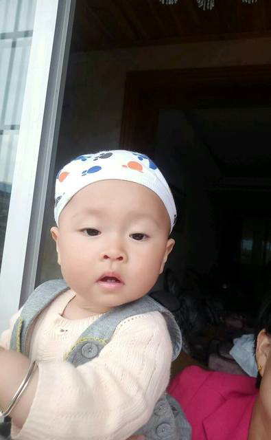 宝宝两条腿不一样长怎么办_宝宝两条腿不一样