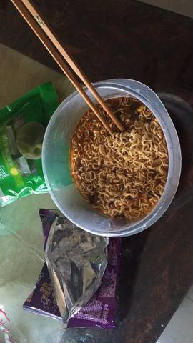 好想吃泡面