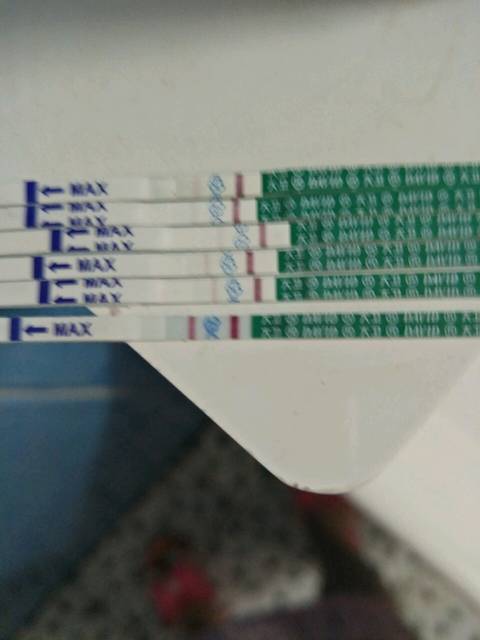 月经时间还没到大卫早孕试纸测出不知道是不是