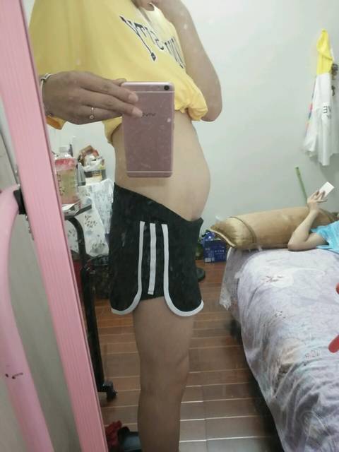 刚怀孕肚子好大,是什么原因?