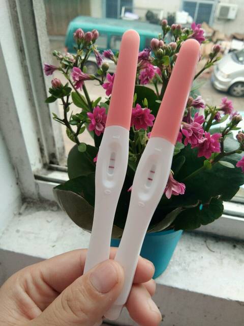 孕期有褐色分泌物的宝妈们_我未次月经8月26