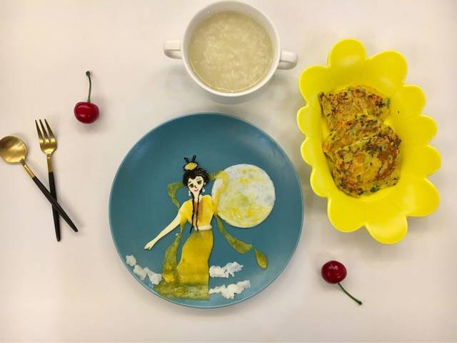 早餐打卡:嫦娥奔月+红薯饼+胚芽米谷物粥_宝宝