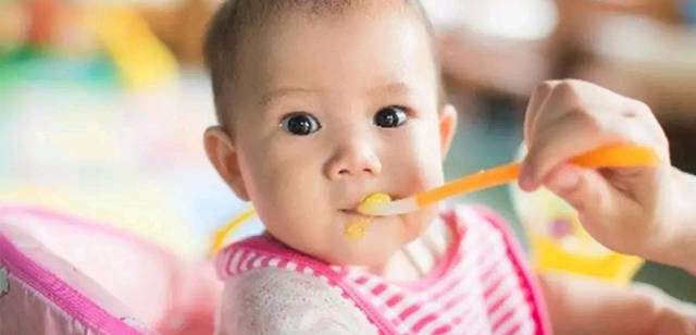 为什么宝宝6个月后一定要添加辅食?