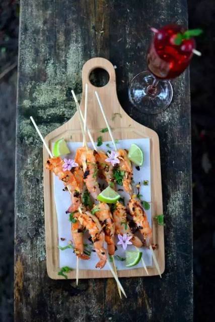 虾背里的黑线很脏吗?吃虾前必看的几个真相!_