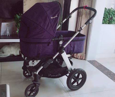正版德国pouch婴儿推车低价转让咯!