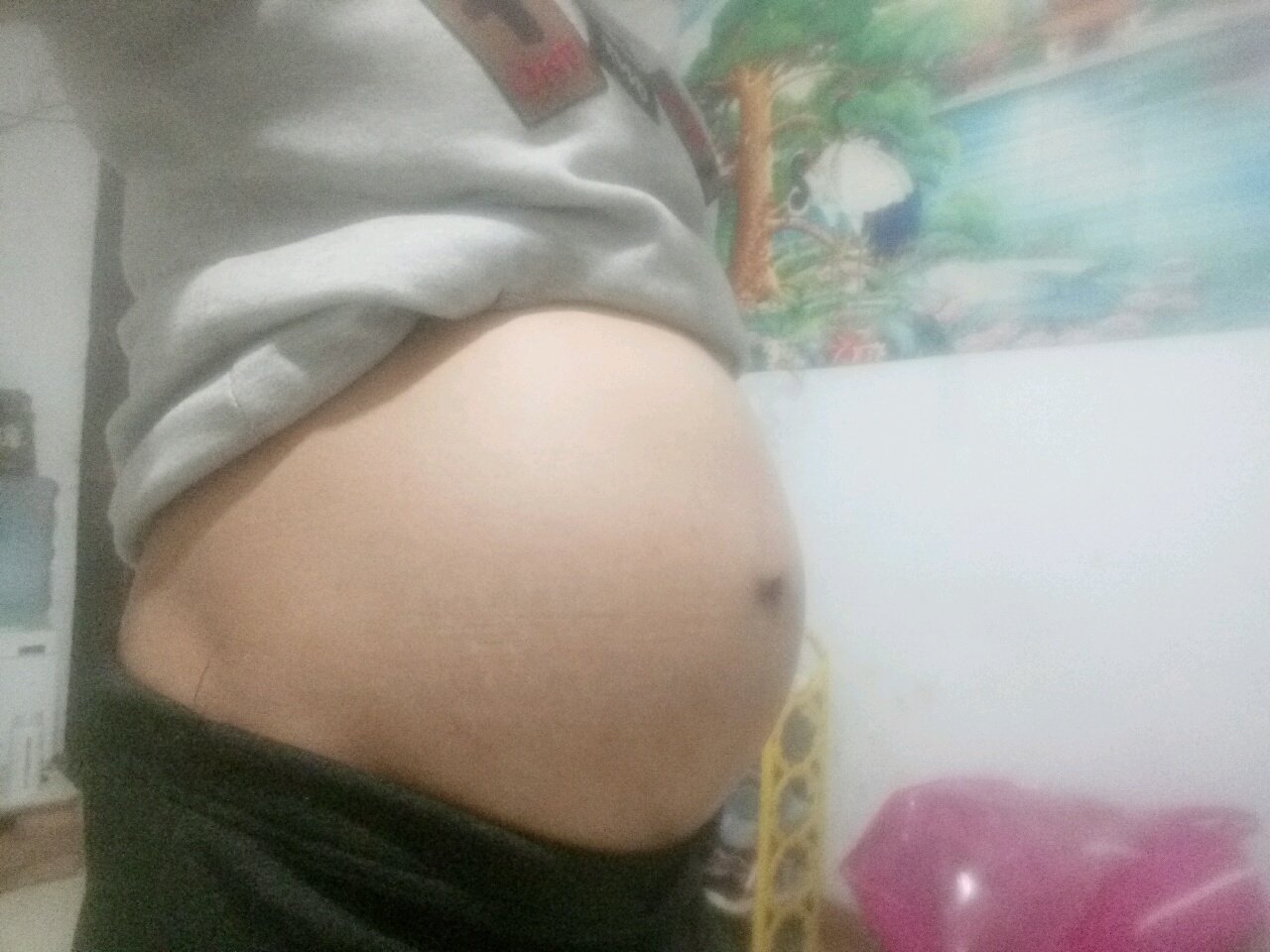 晒一下我35周的大肚子