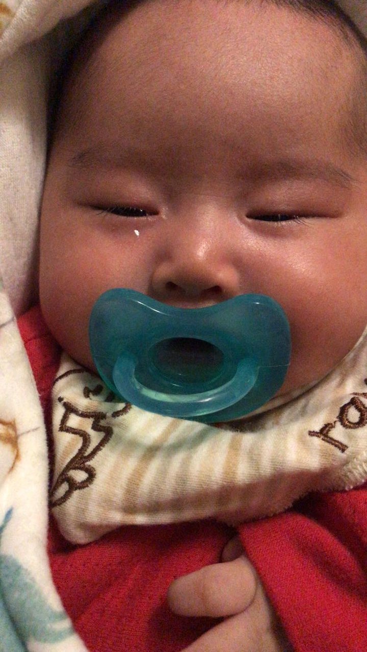 两个月零十二天的宝宝感冒有痰咳嗽