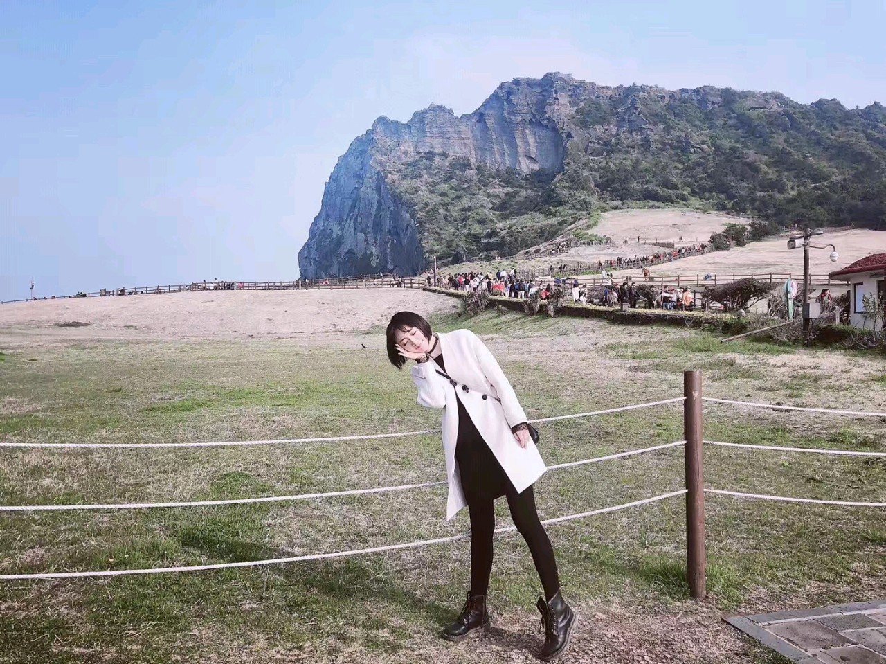 蓝蓝的天空，爱笑的我😘