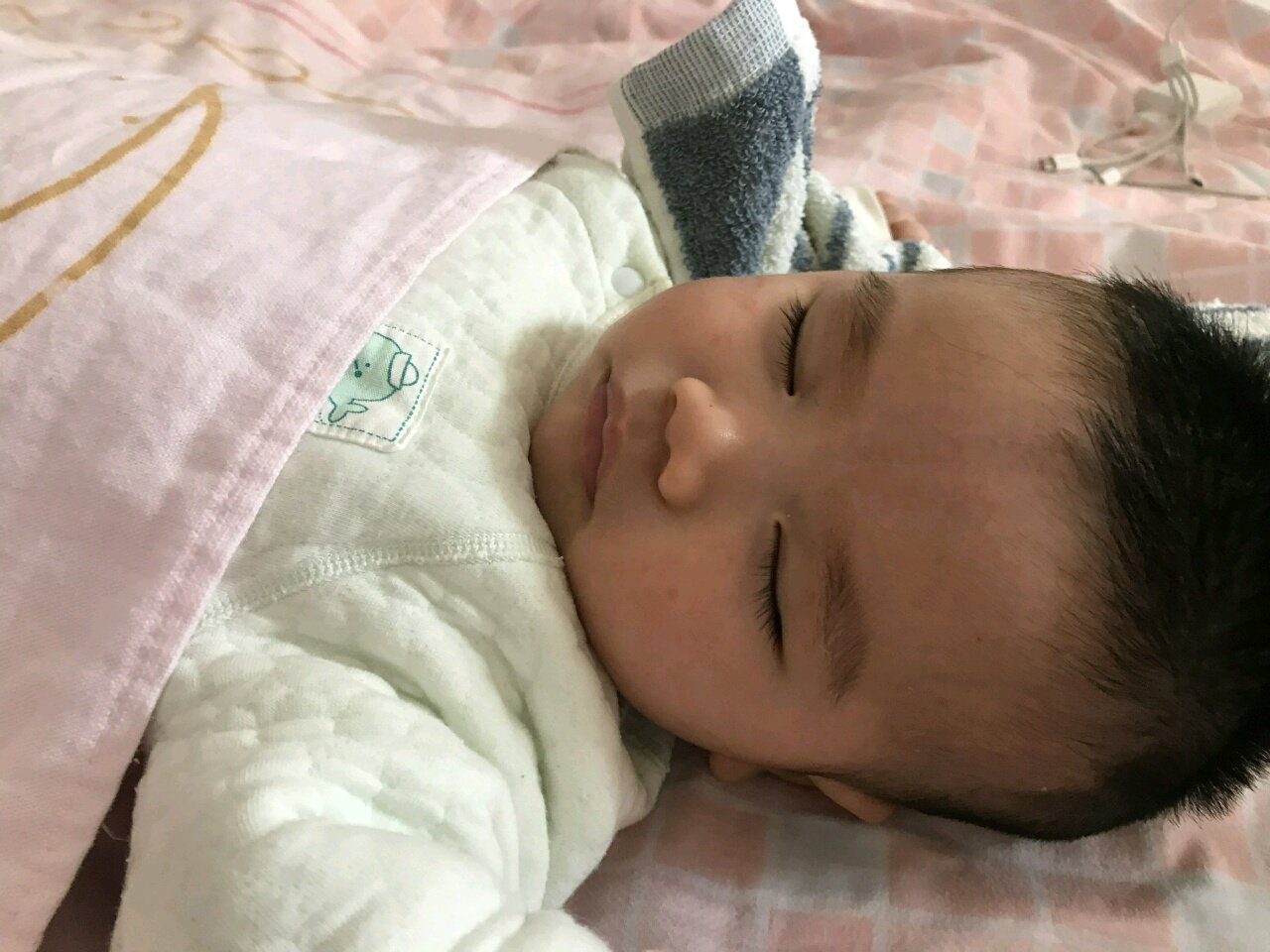 宝宝吃鱼肝油吐奶怎么办