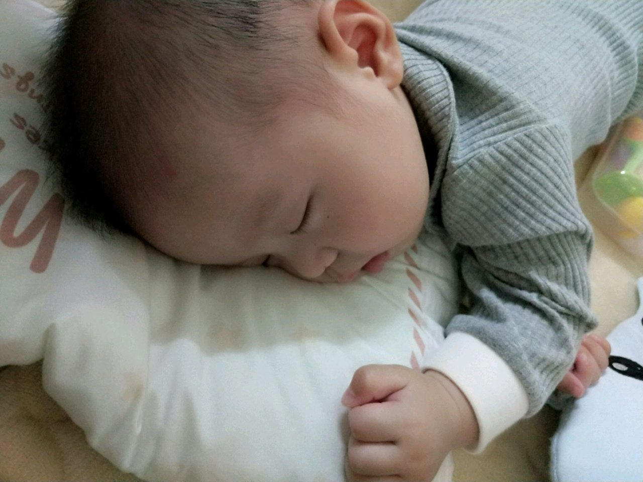 当妈妈好不容易，自己带宝宝好累呀