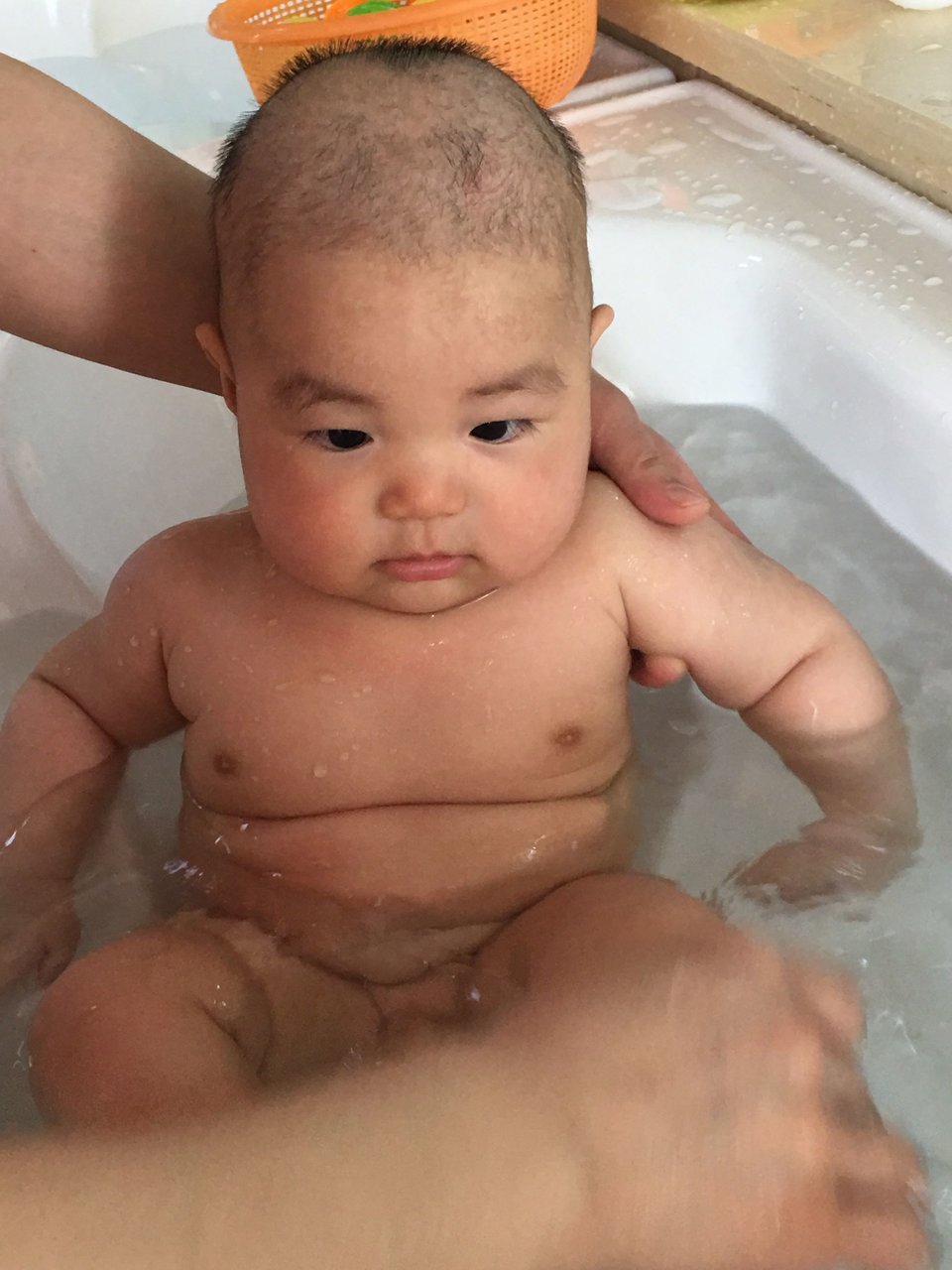 宝宝马上五个月，你们有给宝宝添辅食了吗？