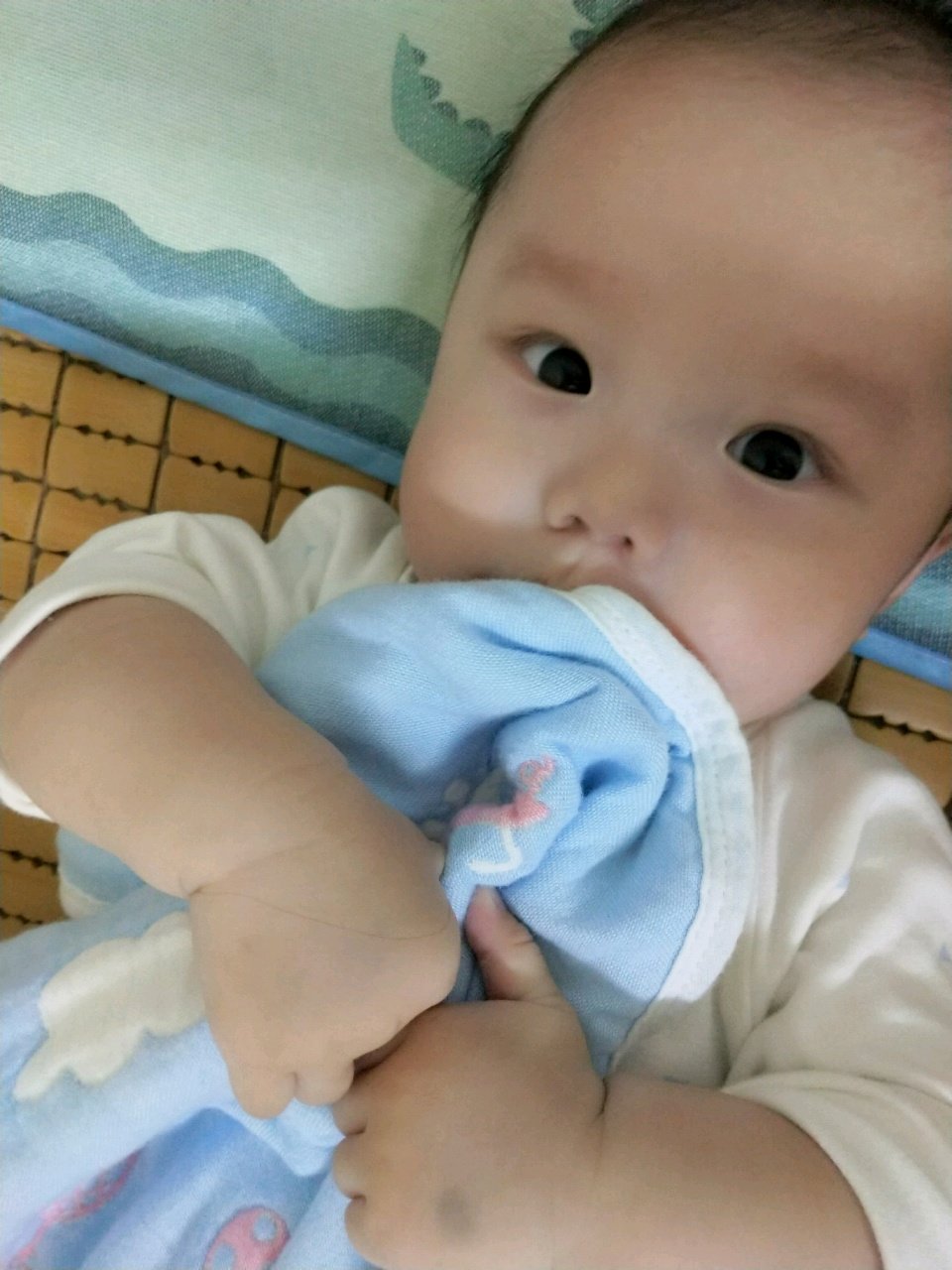 不会翻身烦，会翻身更烦