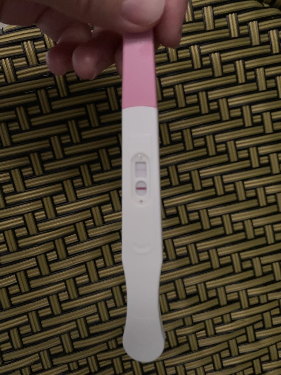 昨天刚测出怀孕，有没有有经验的宝妈保帮解惑啊！