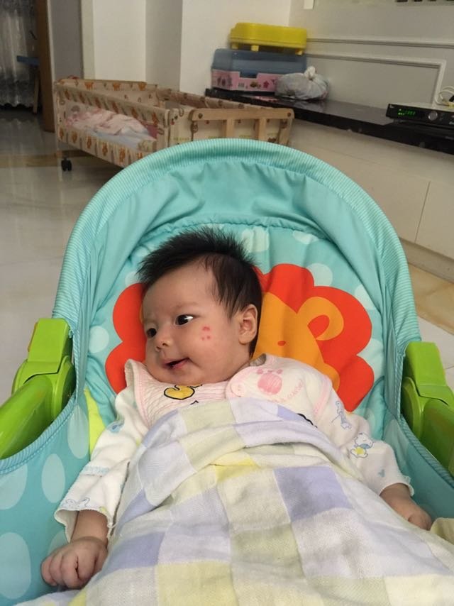 我家小🐷妹已经四个半月了！