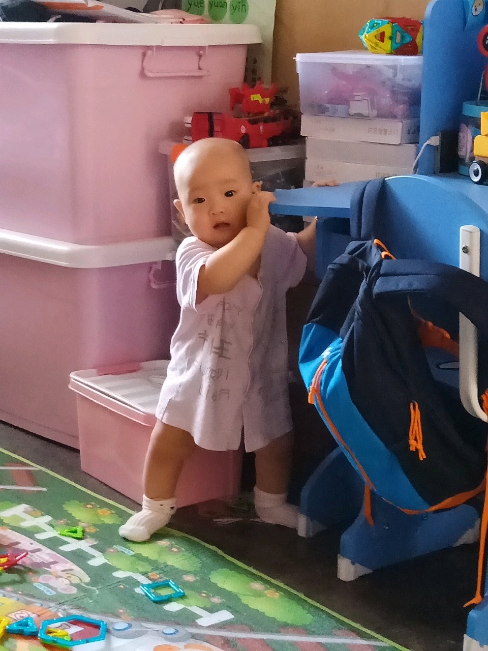 甜心宝贝要走路…