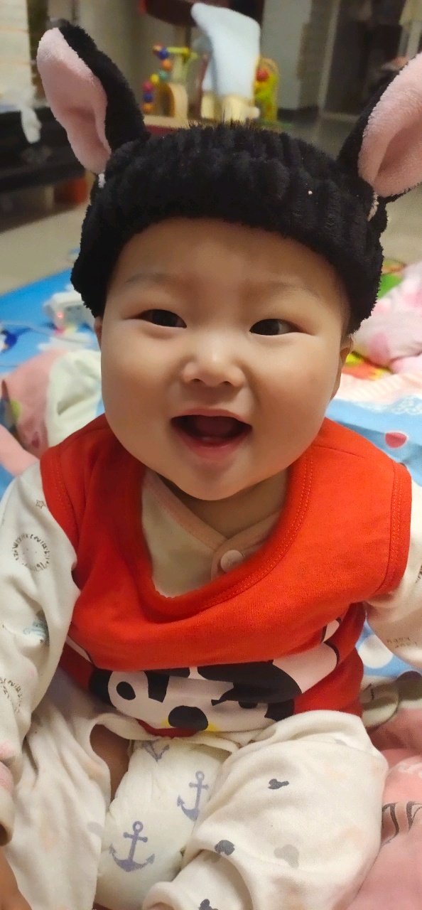 九宫格表情包，😊