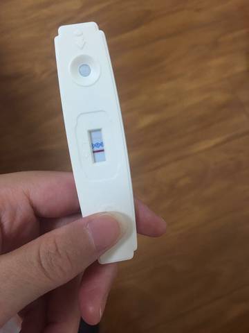 万能的朋友圈,这个测孕棒中了没中?