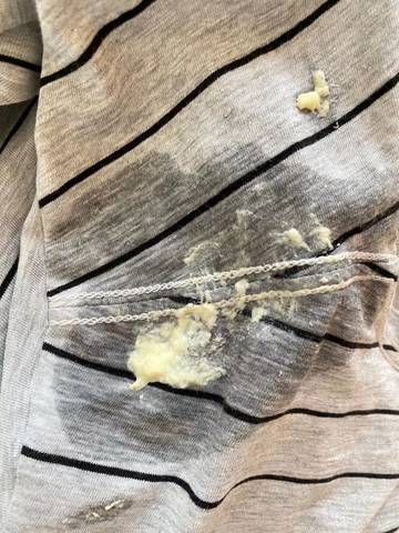 吐的奶是这样的,是因为消化不好么?